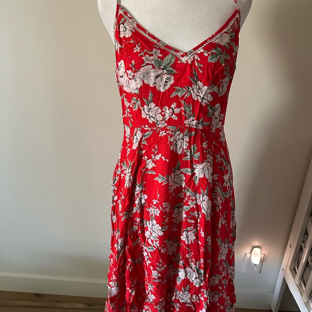 Lulu's Red Floral Midi Dress